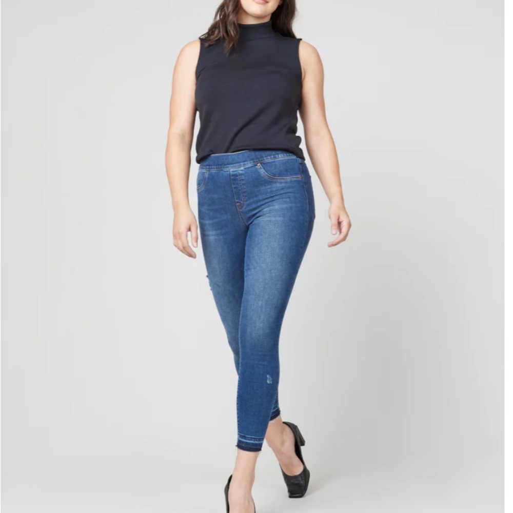 NWT! Spanx Distressed Ankle Skinny Jeans, Medium Wash Size Large 20203R